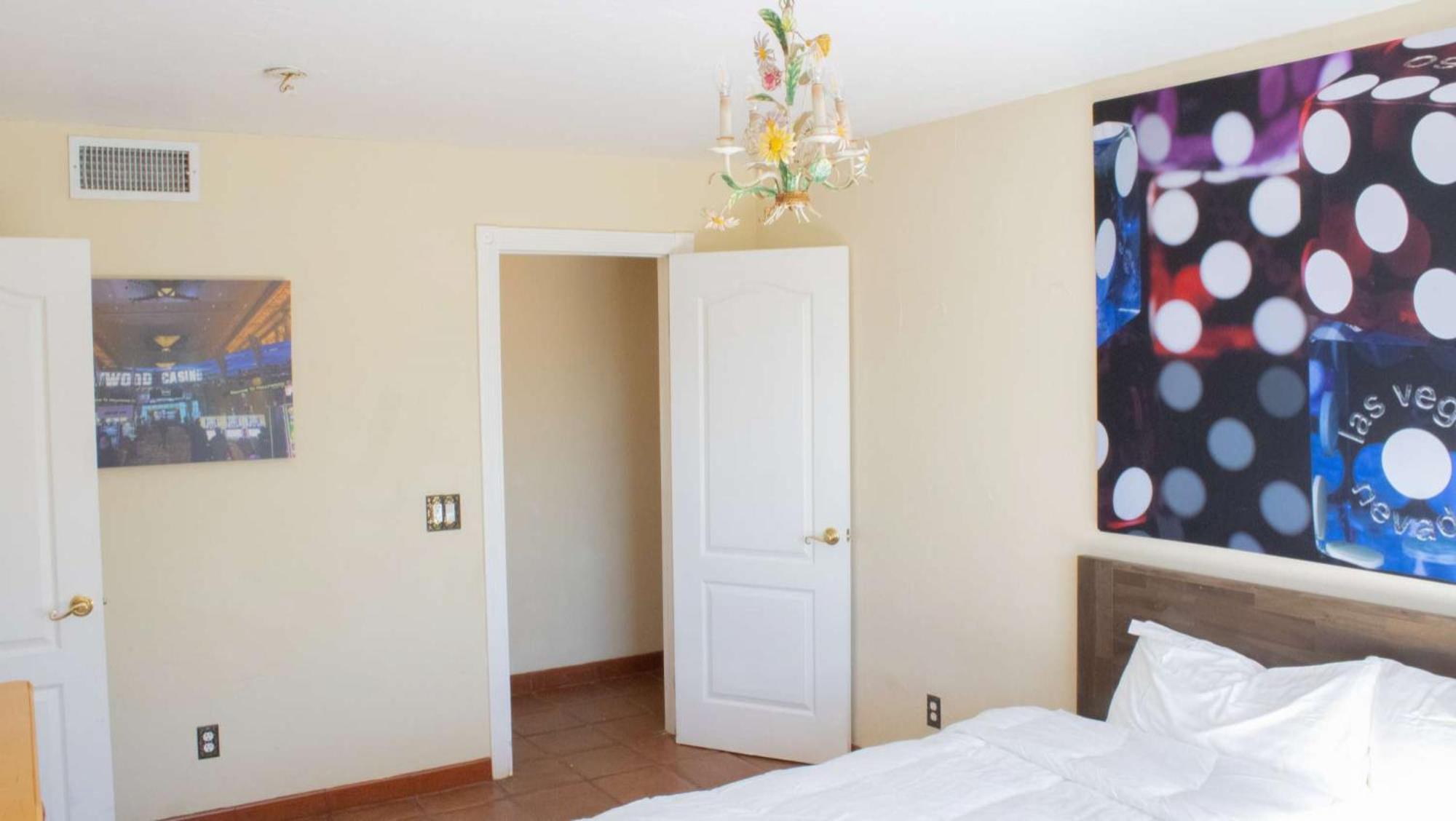 Private Home On 10 Acres - Heated Salt Pool & Jacuzzi, Mountain & City Views, Horseshoes, Basketball, Bbq, Golf Putting, Foosball, Croquet, Bose Stereo, White Cotton Bedding - Hilltop Hacienda, Pool Heat Optional Jamul 외부 사진