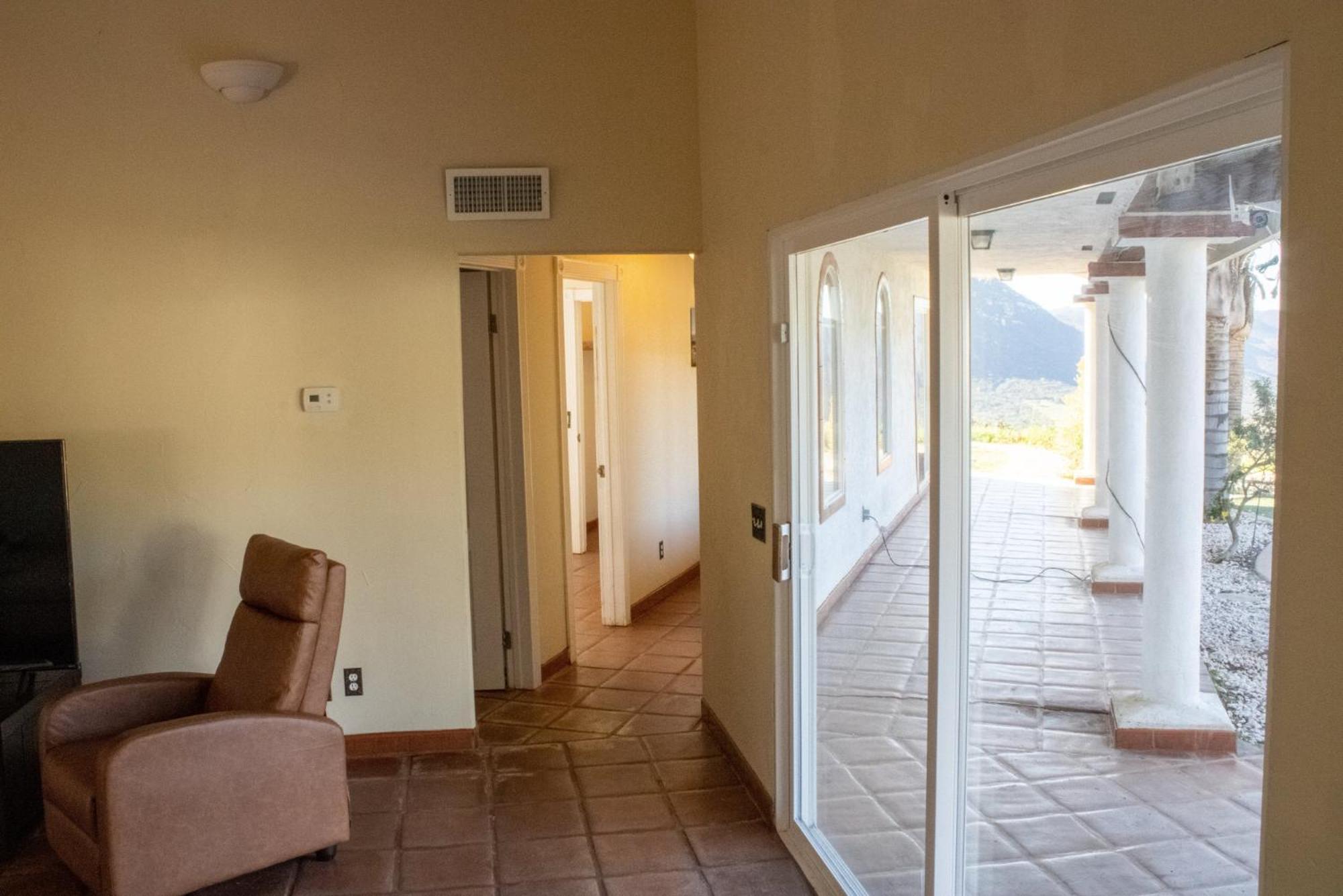 Private Home On 10 Acres - Heated Salt Pool & Jacuzzi, Mountain & City Views, Horseshoes, Basketball, Bbq, Golf Putting, Foosball, Croquet, Bose Stereo, White Cotton Bedding - Hilltop Hacienda, Pool Heat Optional Jamul 외부 사진