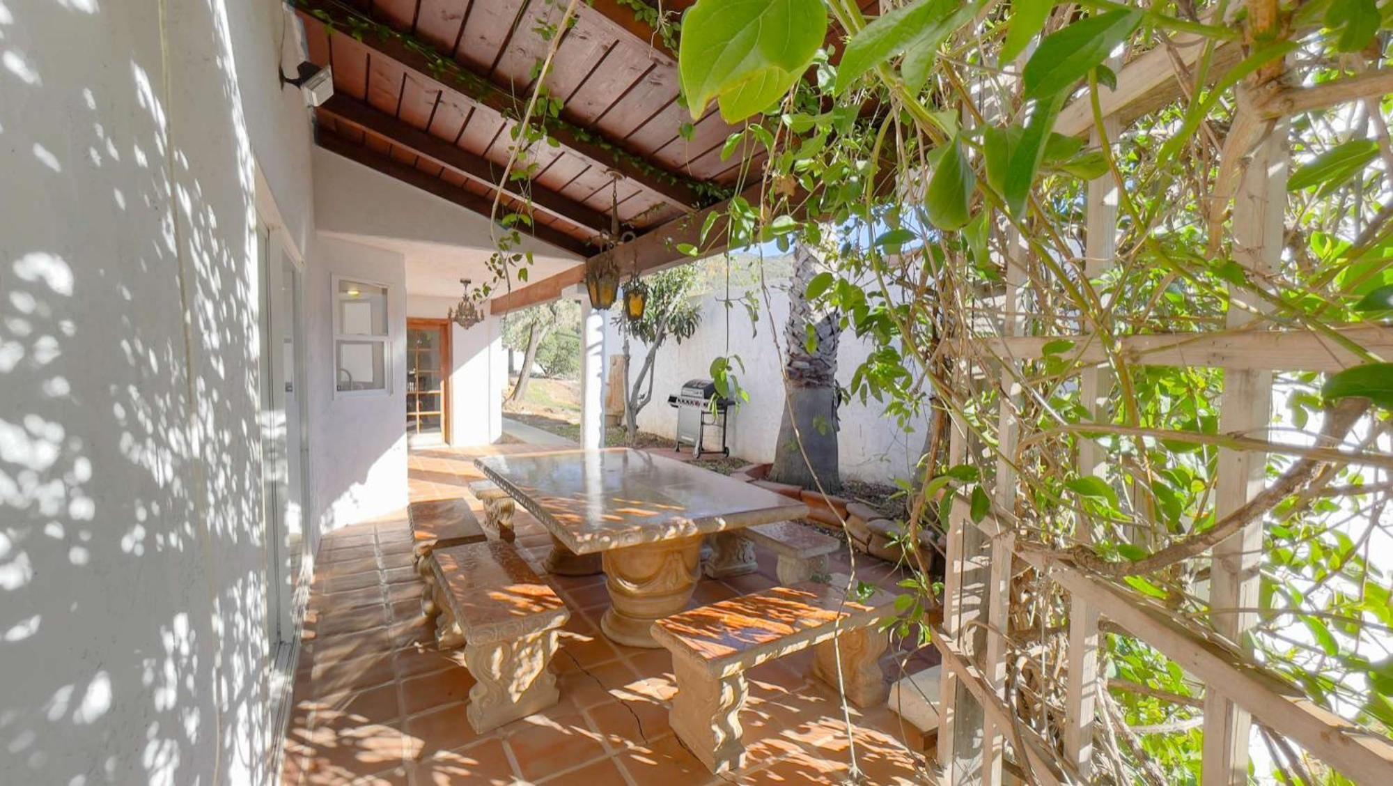 Private Home On 10 Acres - Heated Salt Pool & Jacuzzi, Mountain & City Views, Horseshoes, Basketball, Bbq, Golf Putting, Foosball, Croquet, Bose Stereo, White Cotton Bedding - Hilltop Hacienda, Pool Heat Optional Jamul 외부 사진