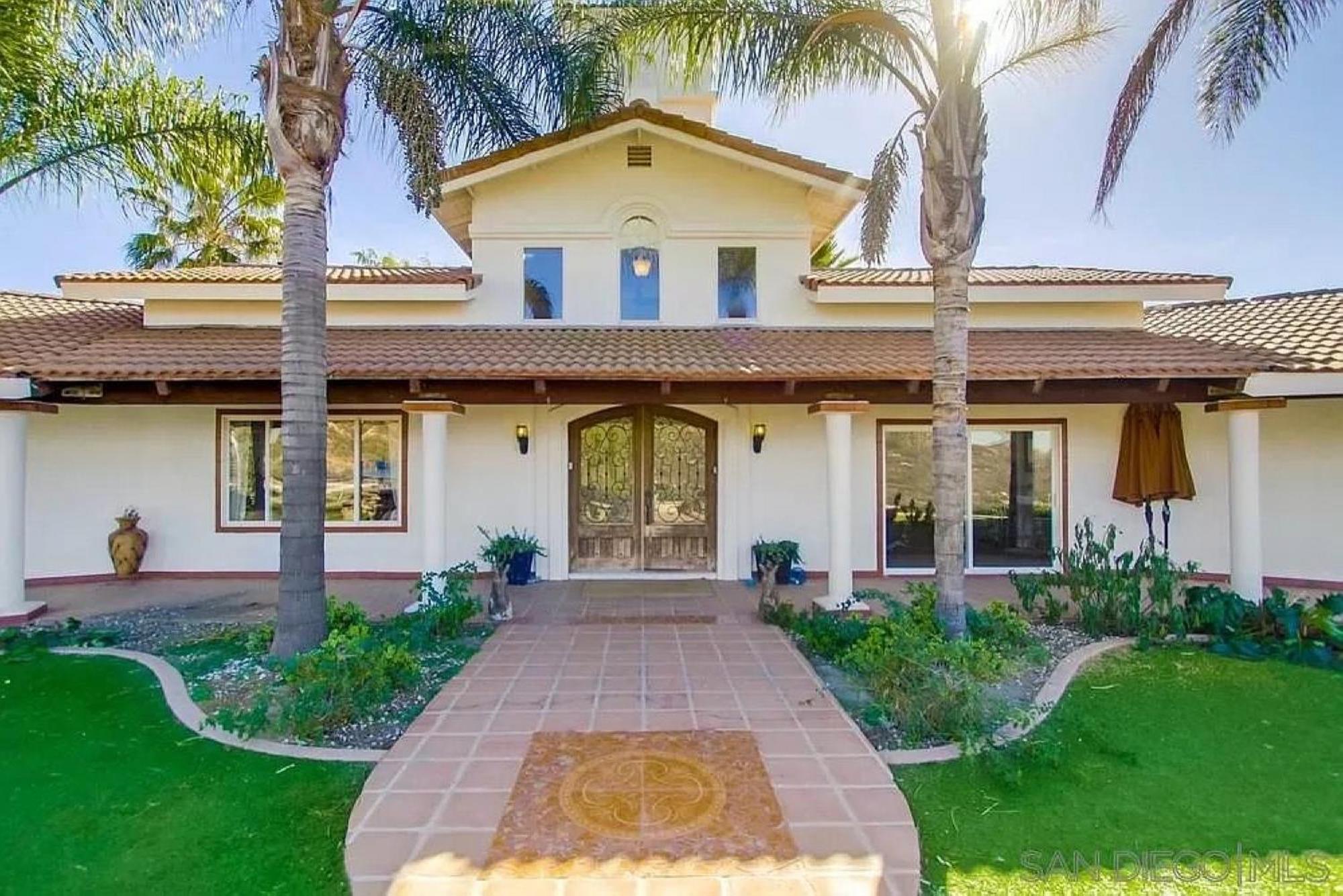 Private Home On 10 Acres - Heated Salt Pool & Jacuzzi, Mountain & City Views, Horseshoes, Basketball, Bbq, Golf Putting, Foosball, Croquet, Bose Stereo, White Cotton Bedding - Hilltop Hacienda, Pool Heat Optional Jamul 외부 사진