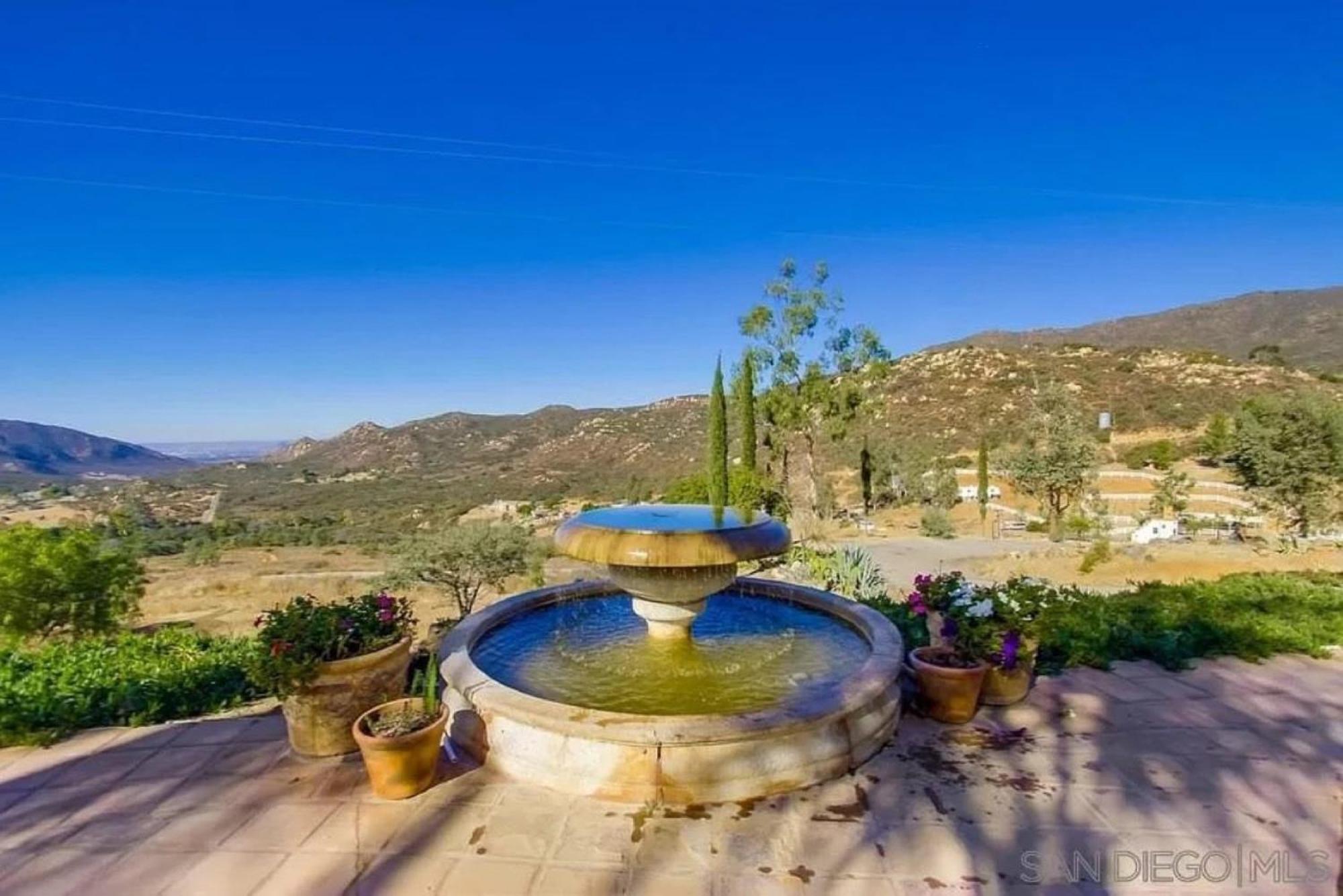Private Home On 10 Acres - Heated Salt Pool & Jacuzzi, Mountain & City Views, Horseshoes, Basketball, Bbq, Golf Putting, Foosball, Croquet, Bose Stereo, White Cotton Bedding - Hilltop Hacienda, Pool Heat Optional Jamul 외부 사진